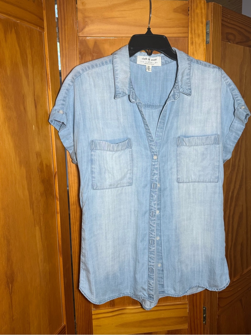 Anthropologie Cloth & Stone Light Blue Button-Front Chambray Top|Sz M